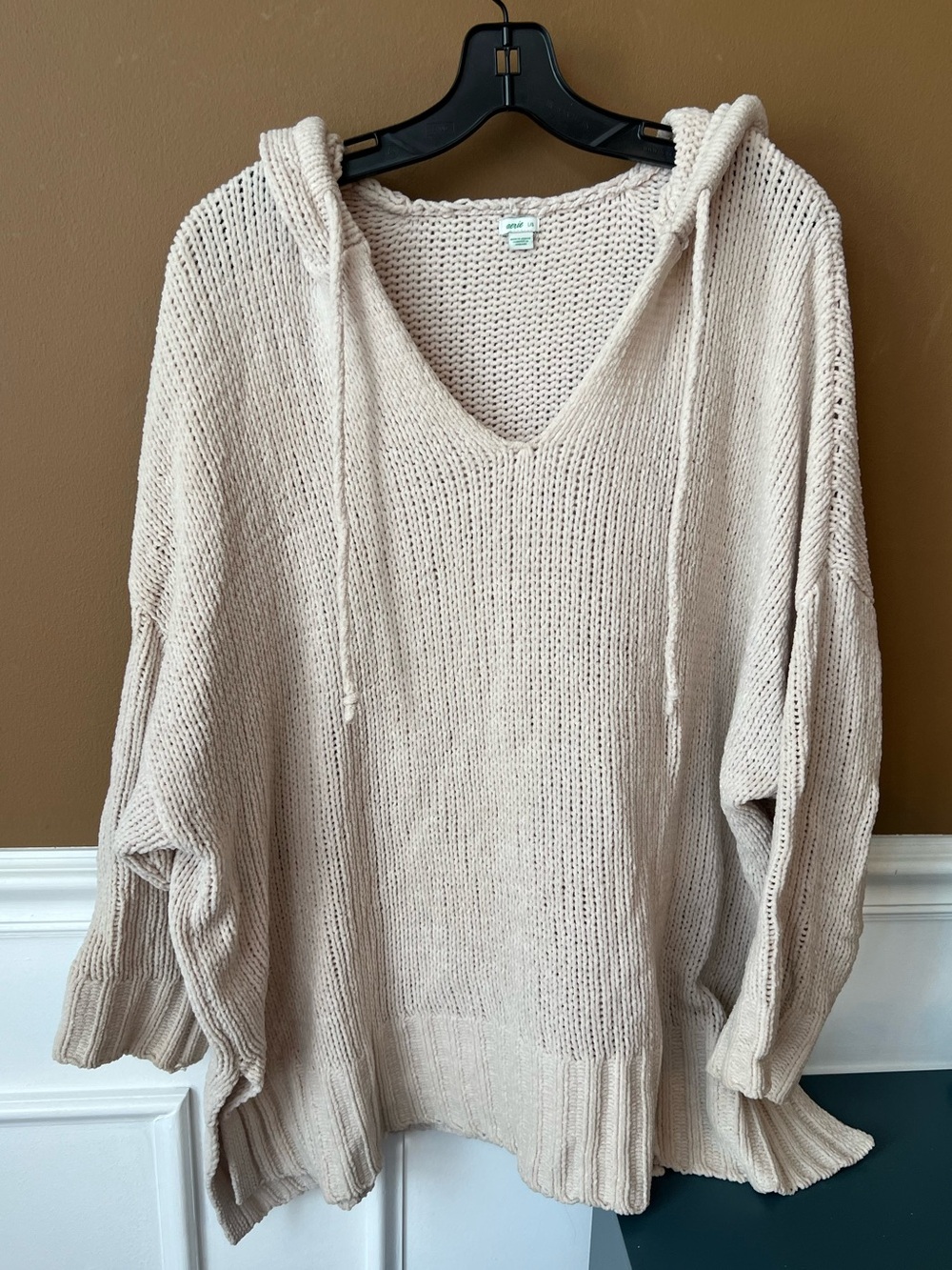 aerie Cream V-Neck Hoodie Sweater Size L Knit Cozy Oversized Lounge Flowy